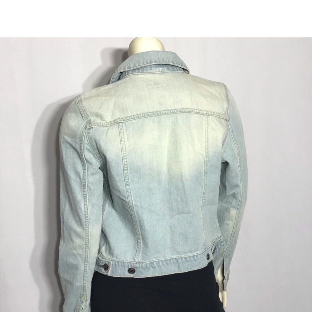 Boston Proper Two-Tone Light Wash Denim Jacket - Picture 5 of 10